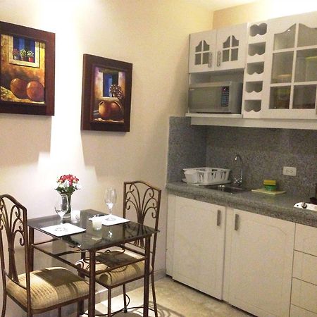El Patio Suites II 과야킬 외부 사진