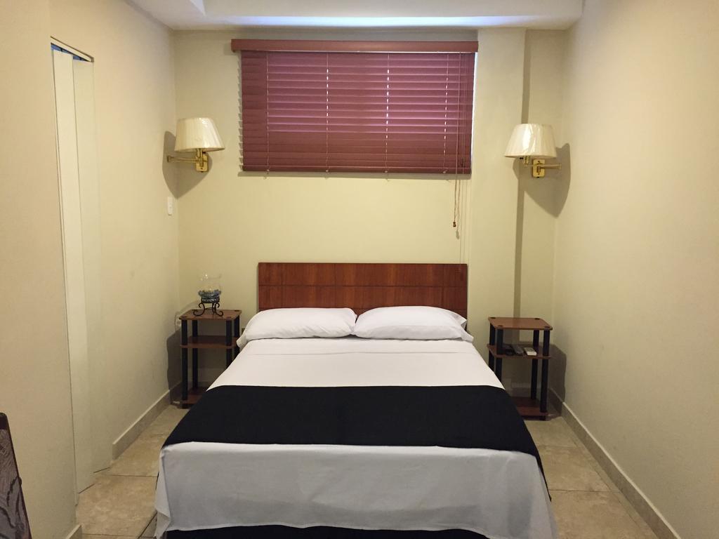 El Patio Suites II 과야킬 외부 사진