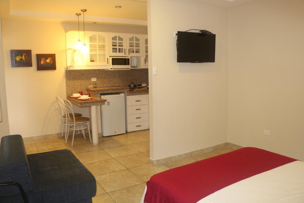 El Patio Suites II 과야킬 외부 사진
