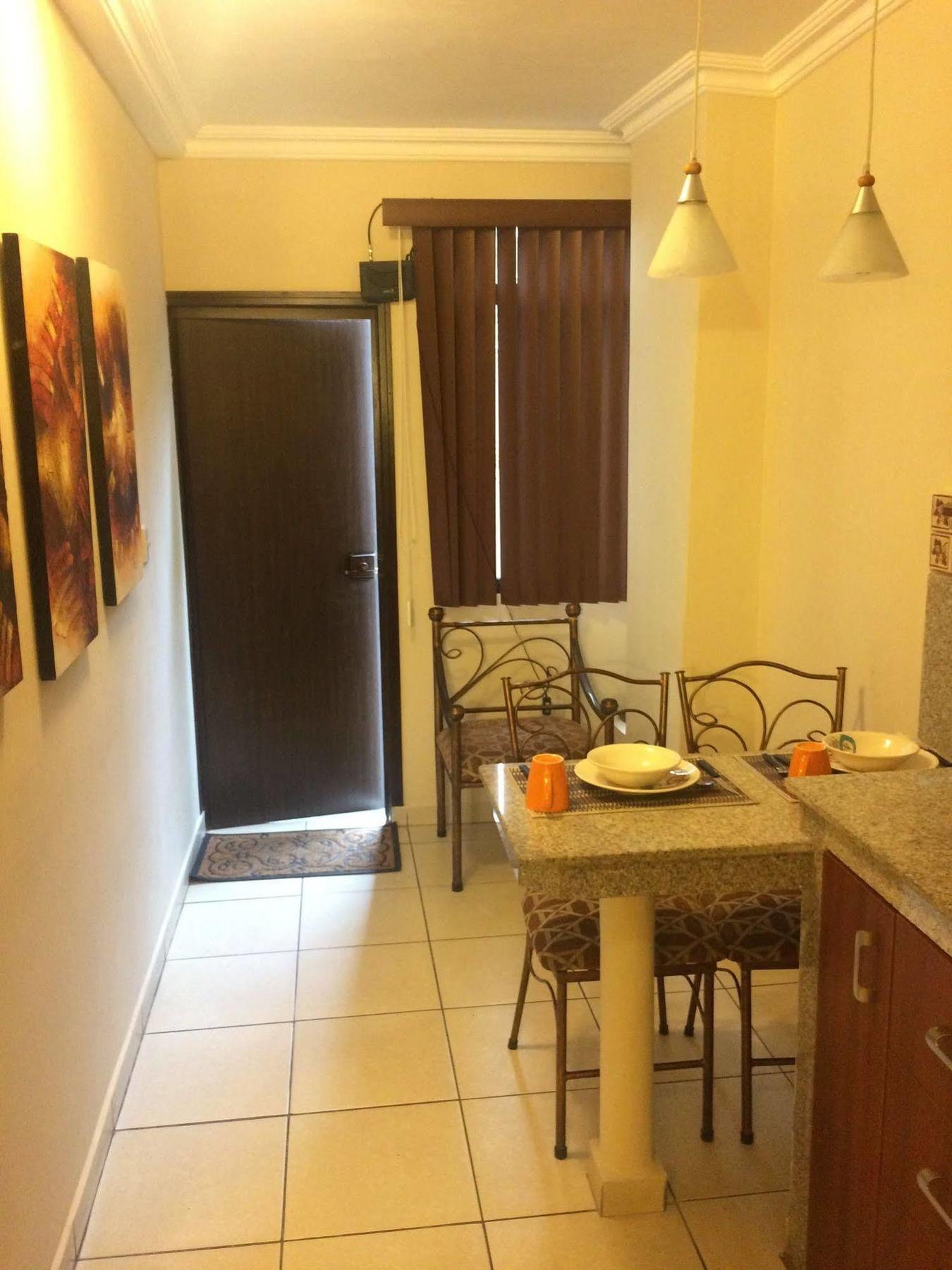 El Patio Suites II 과야킬 외부 사진