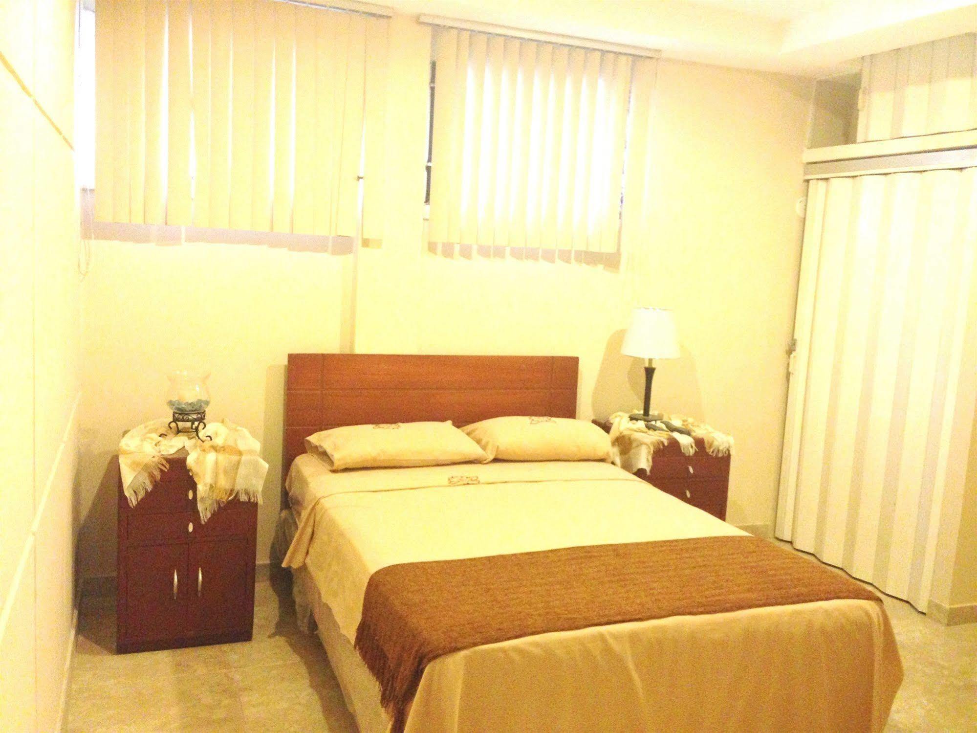 El Patio Suites II 과야킬 외부 사진
