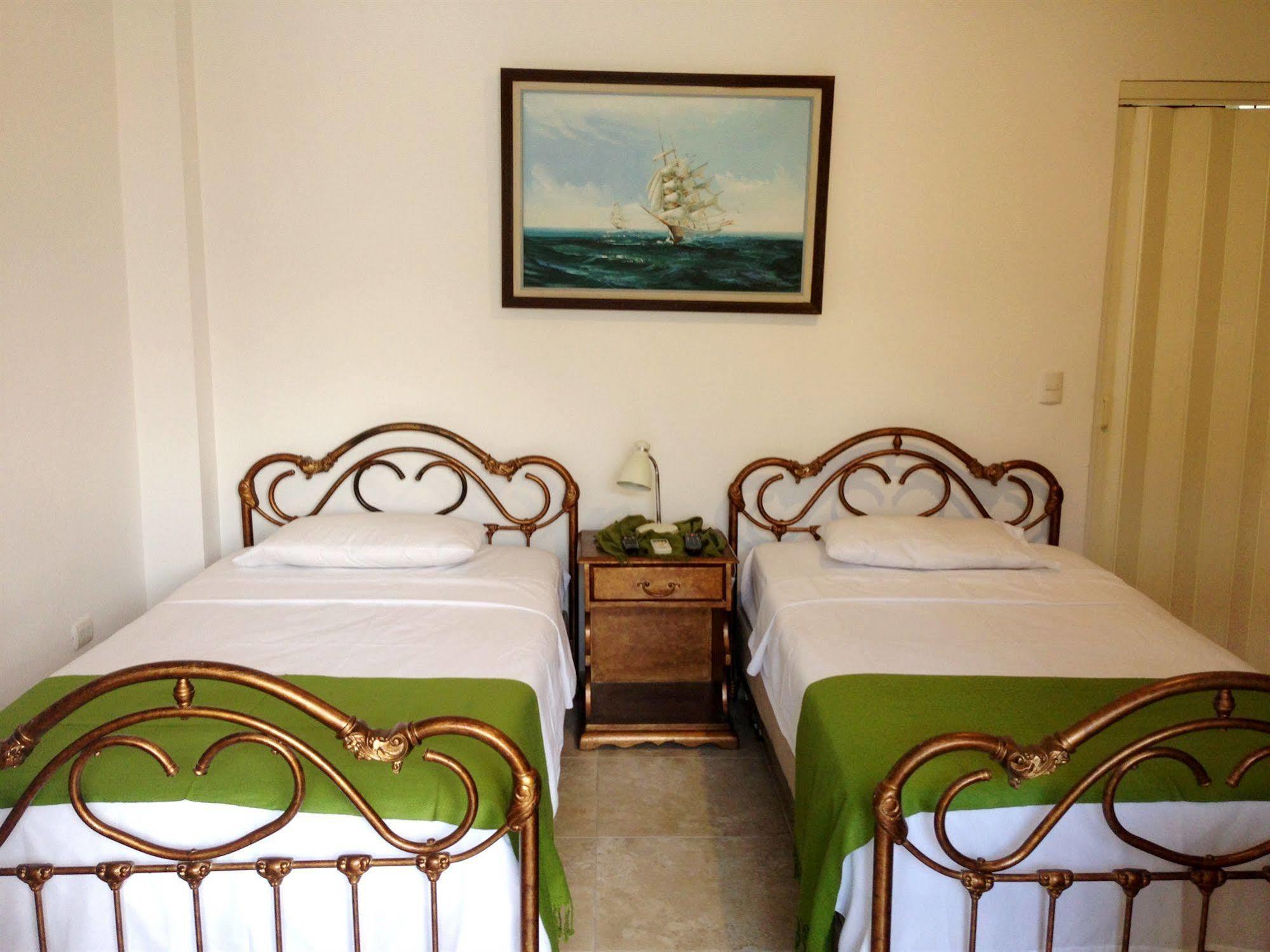 El Patio Suites II 과야킬 외부 사진